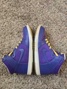 Nike Dunk High Varsity Purple and Maize 'Lakers'2009 Release